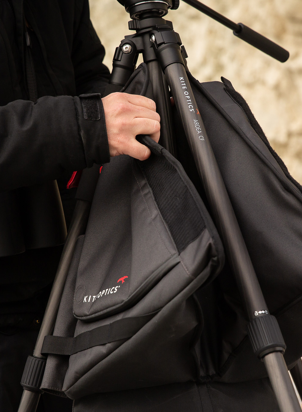 kite-optics-viato-spottingscope-backpack-versatility
