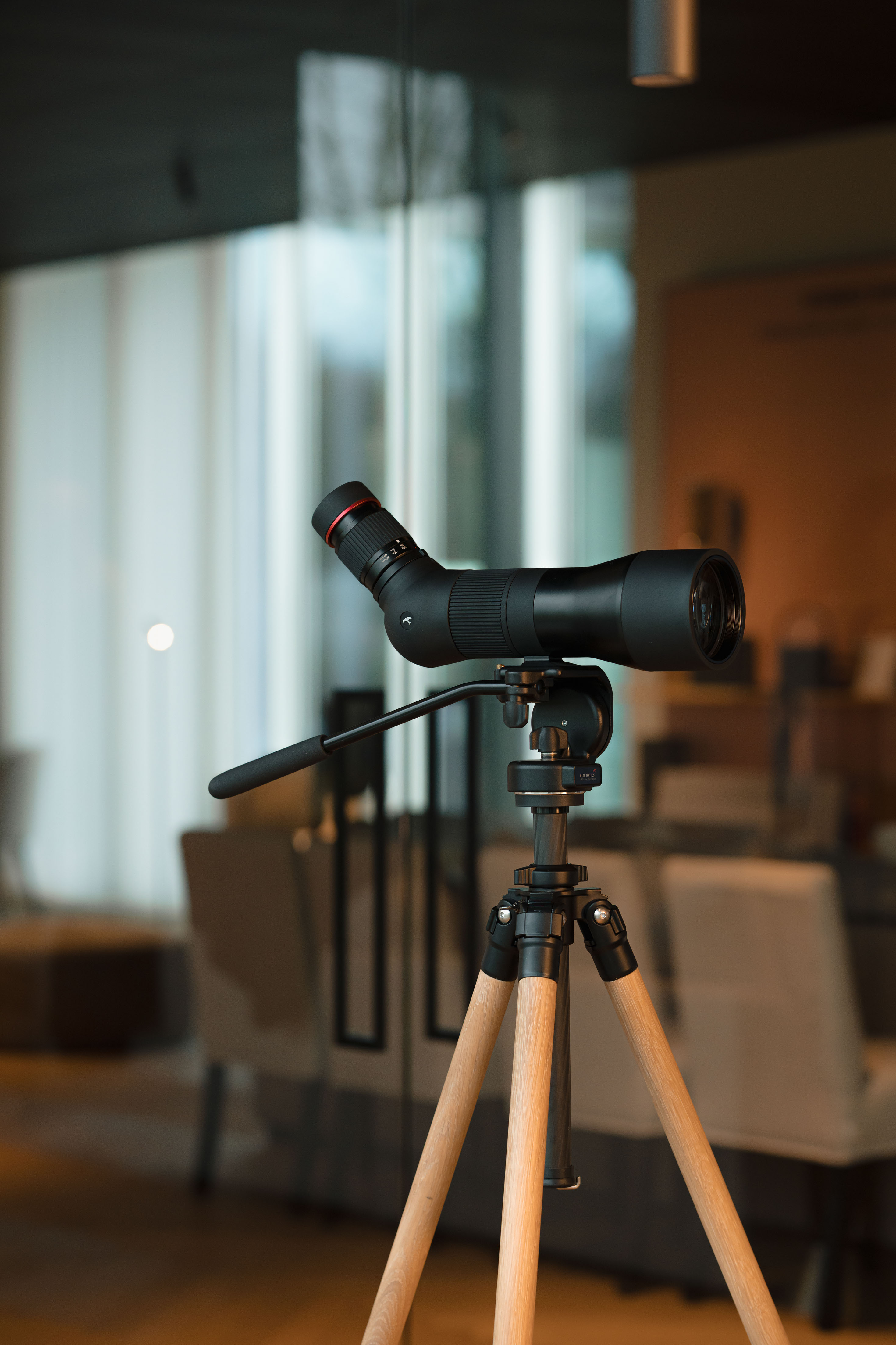 ARDEA OAK designer tripod
